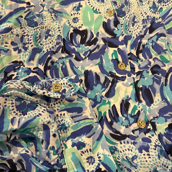 EUC Lilly Pulitzer Sea View Blouse size XL in High Maintenance print. - Picture 4 of 5